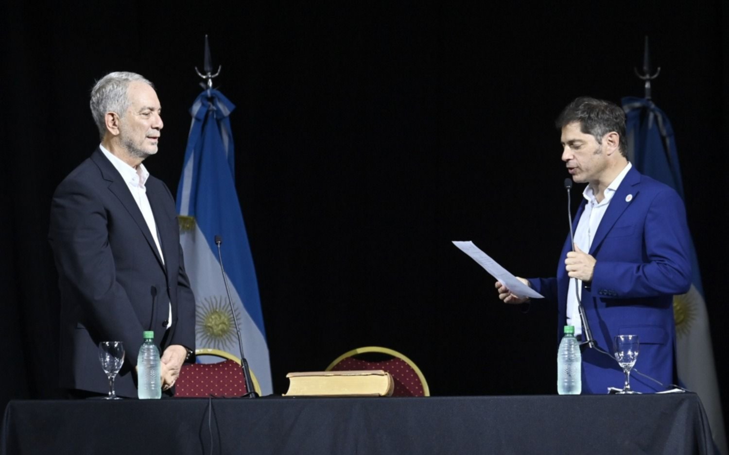 Julio Alak juró como nuevo intendente de La Plata: ceremonia en el Pasaje Dardo Rocha con Kicillof presente