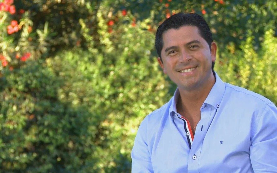 El gobernador de San Juan pasó la “motosierra”: reducción del 30% del personal y anulación de nombramientos
