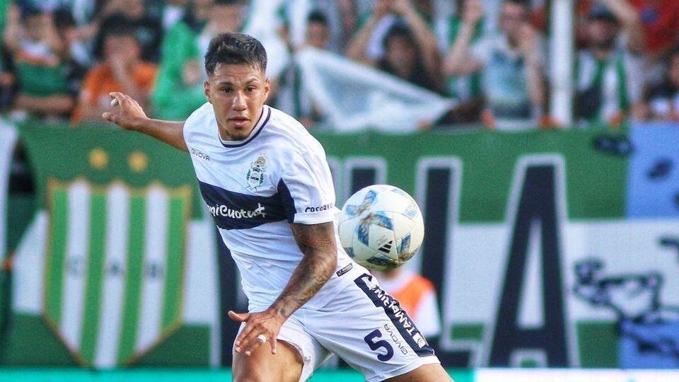 Rodrigo Saravia tiene una muy buena oferta de Rusia y en Gimnasia tratan de retenerlo