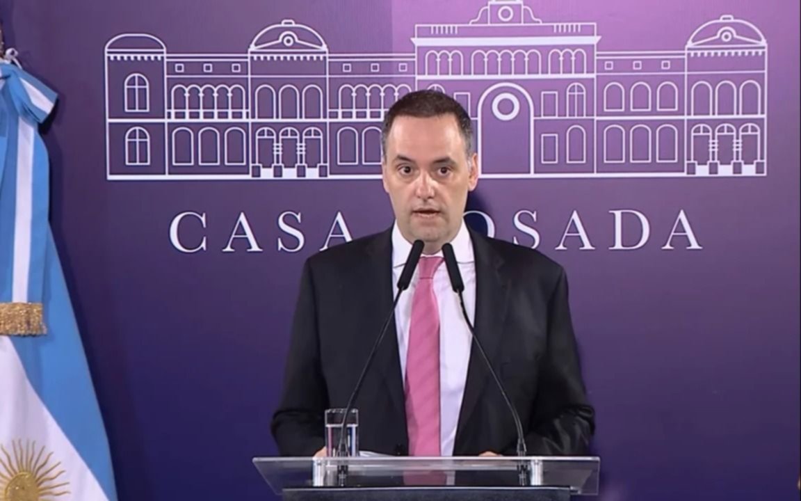 Desde el Gobierno justificaron el cambio de postura de Milei sobre el Impuesto a las Ganancias