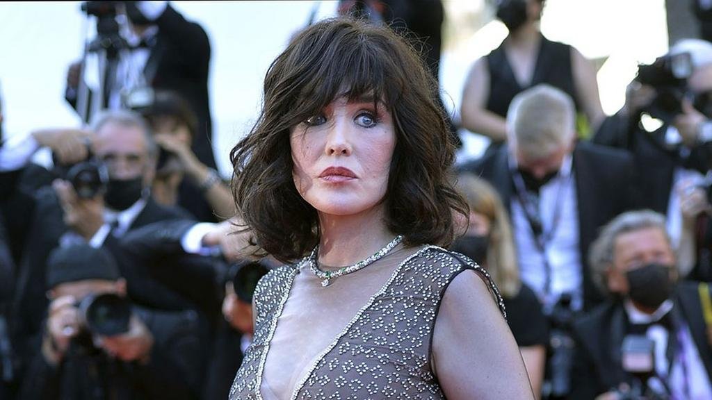 Por fraude fiscal y blanqueo, Isabelle Adjani recibe dos años de cárcel... en suspenso