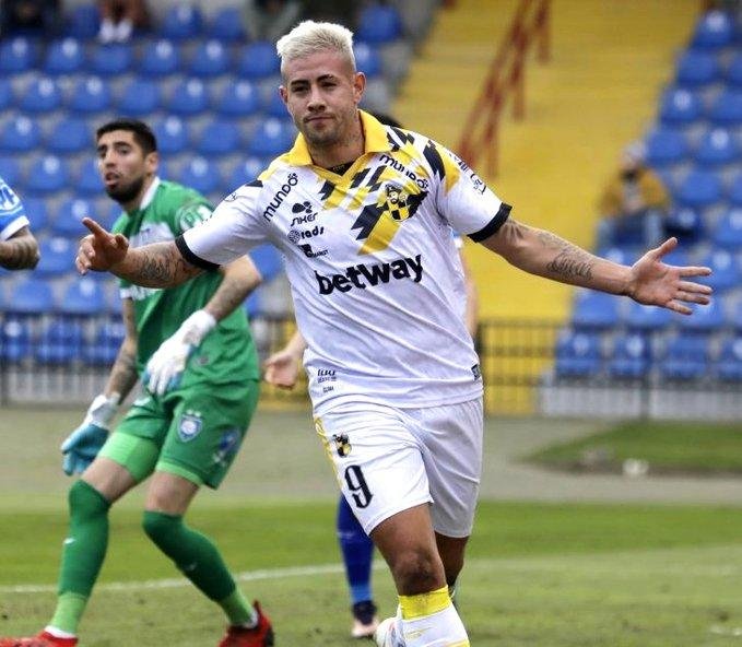 Coquimbo Unido comprará el pase del delantero Holgado