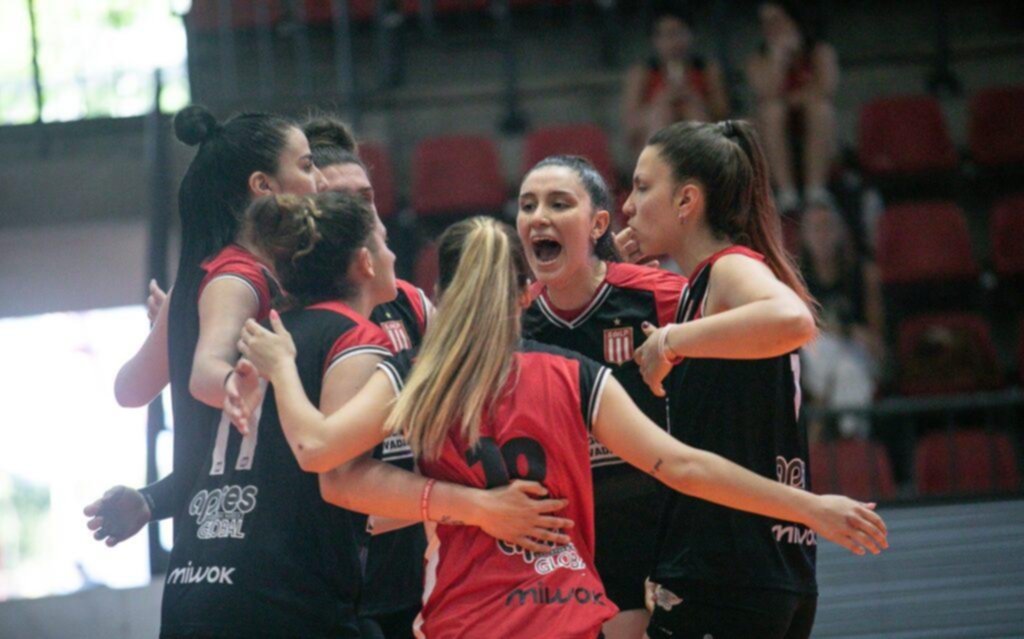 Estudiantes quiere coronar el año con un título, en el vóley metropolitano femenino