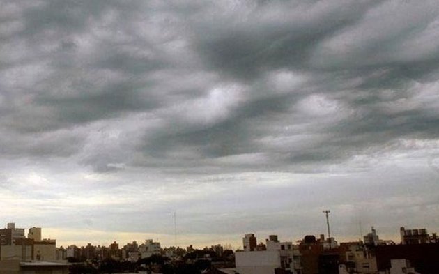 Viernes nublado y probabilidad de precipitaciones en Quilmes