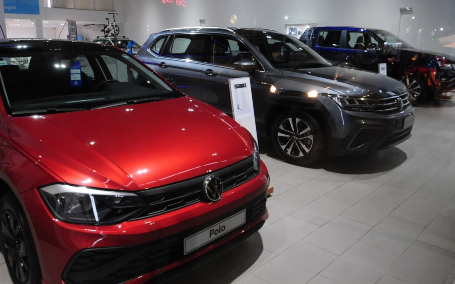 La disparada de precios también llegó a las concesionarias: los autos subieron casi la mitad de su valor