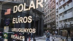 Sigue el cepo y el dólar oficial será prioridad para los exportadores
