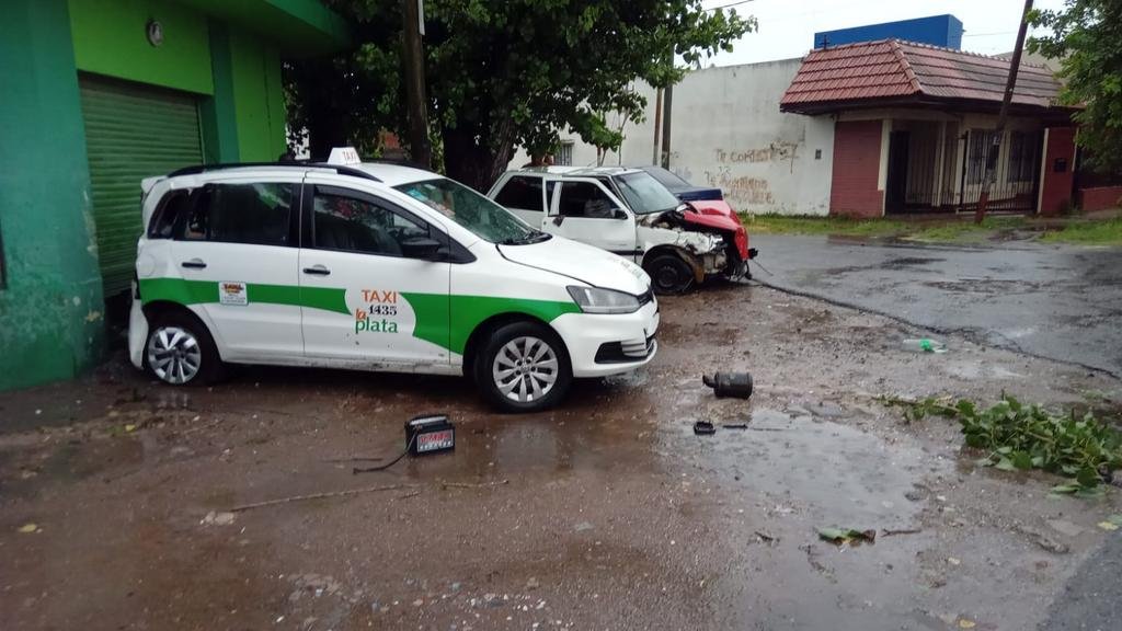 Dos heridos por un accidente en 22 y 83