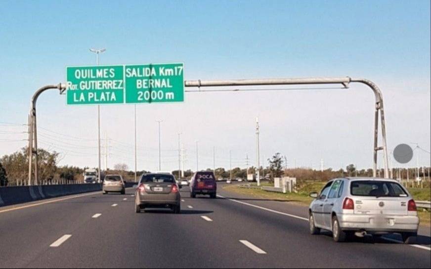 Atención conductores: por manifestación, la autopista Buenos Aires - La Plata está cerrada