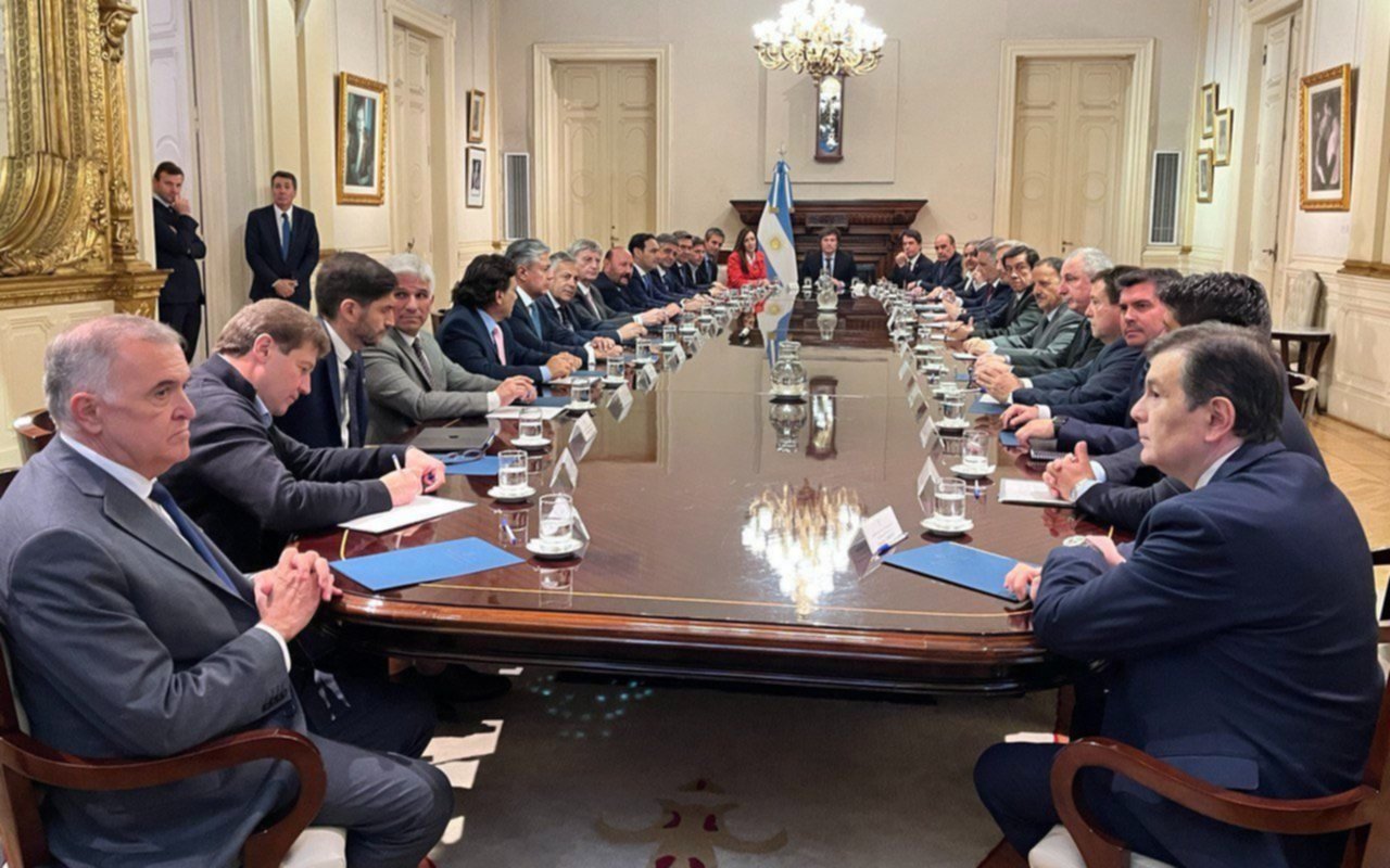 "No sería el camino indicado": rechazo de Gobernadores a Milei por la marcha atrás del Impuesto a las Ganancias