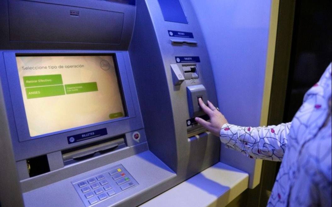 Paso a paso: ya se puede habilitar la huella digital para operar en cajeros del Banco Provincia sin utilizar tarjeta