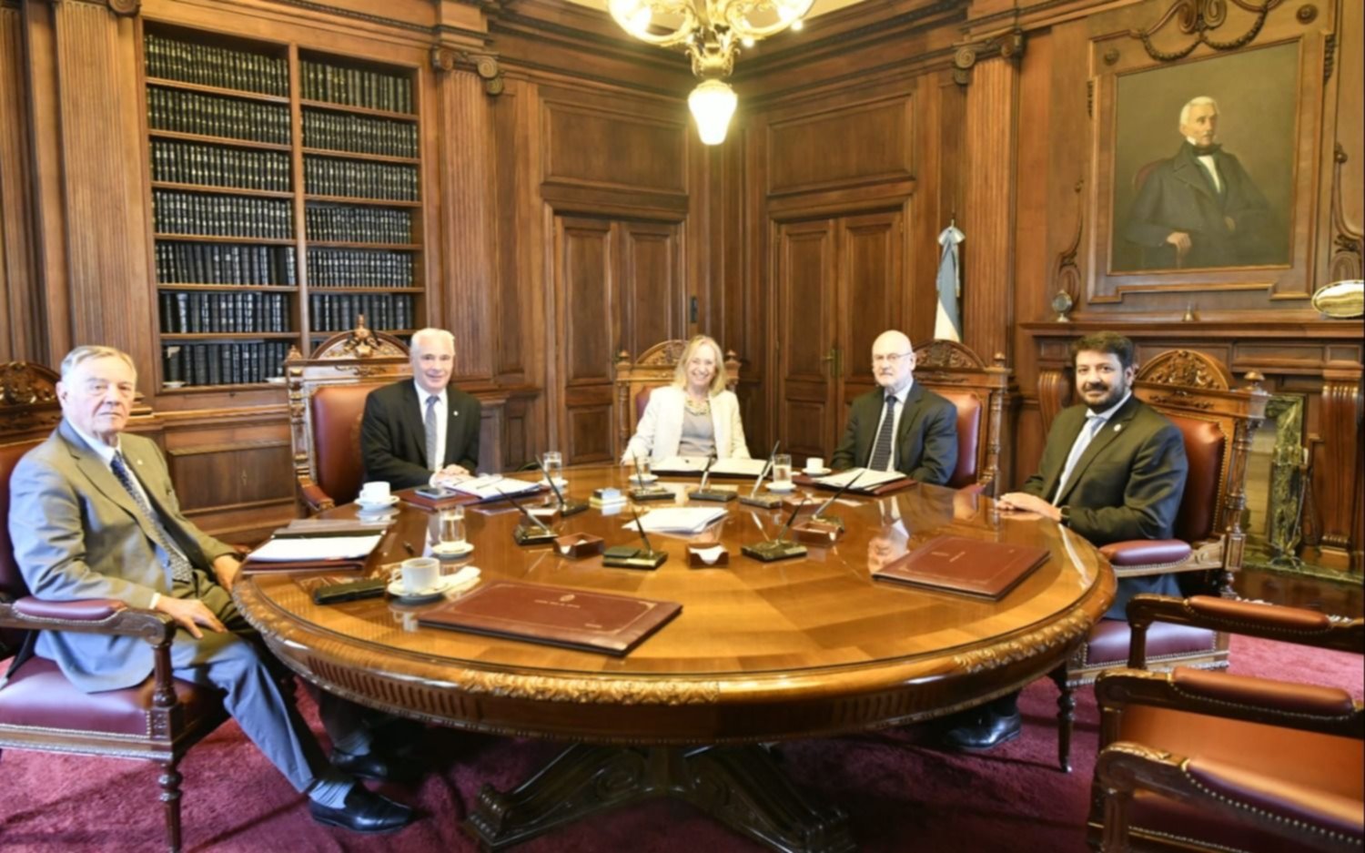 Provincia: Martín Mena se reunió con miembros de la Suprema Corte