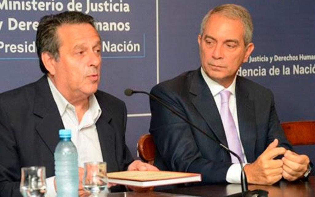Apostando al equilibrio interno del PJ, Alak presenta su gabinete