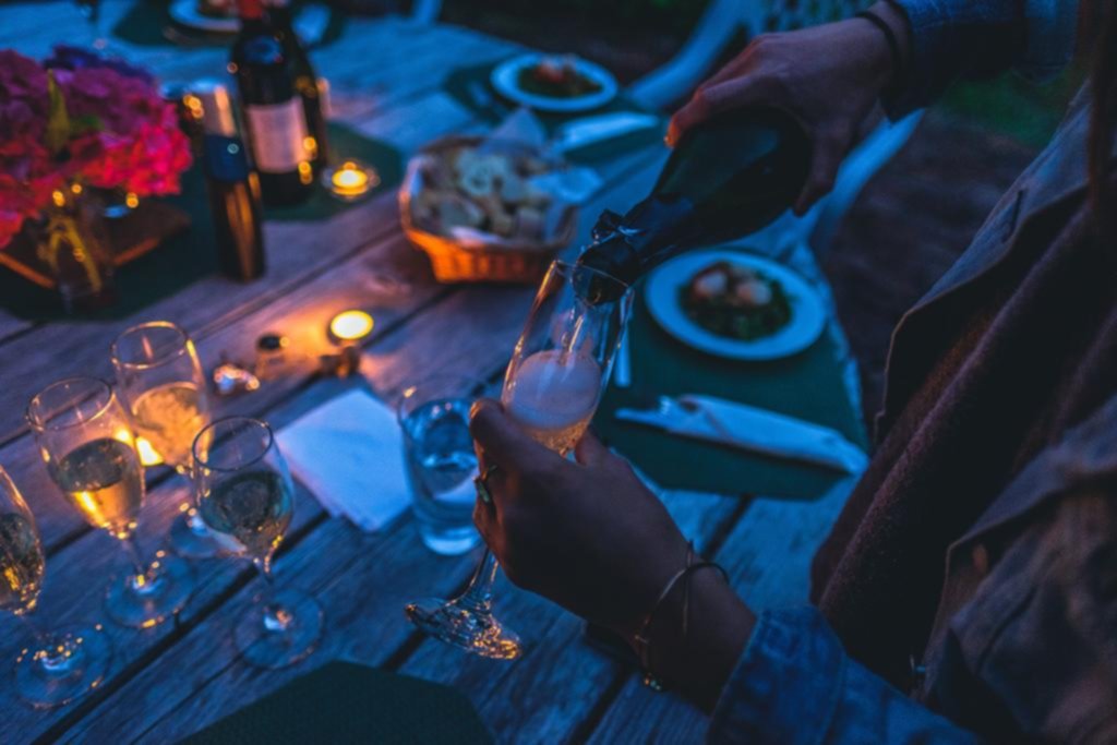Pronóstico del tiempo para La Plata.- En Nochebuena, la mesa afuera, pero con riesgo de lluvia