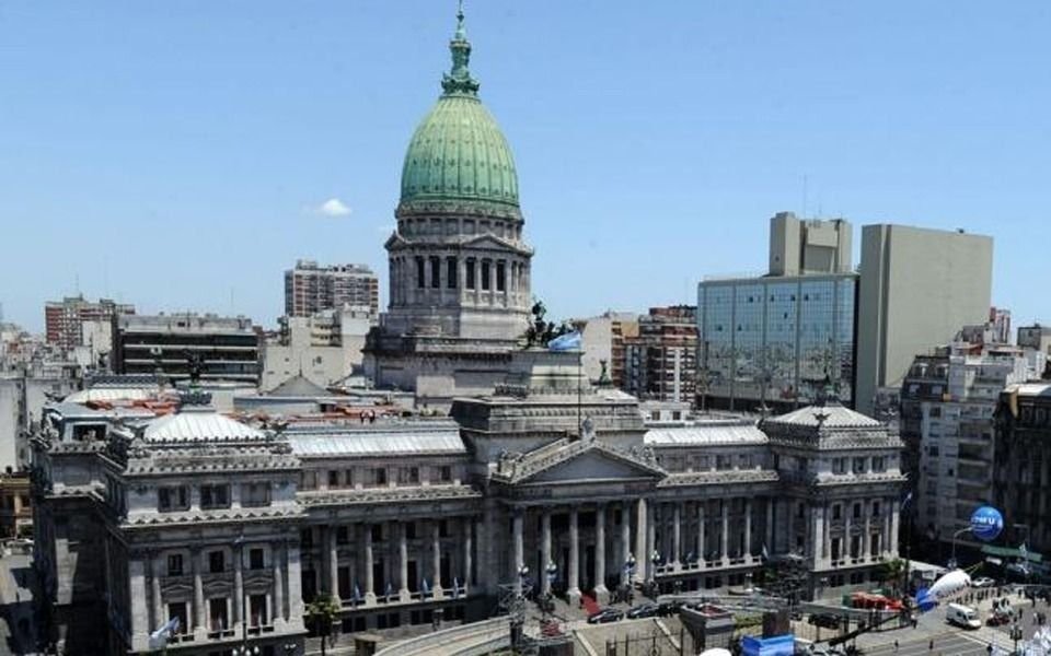 El DNU y el Congreso: la oposición busca ponerle freno al megadecreto que desregula la economía