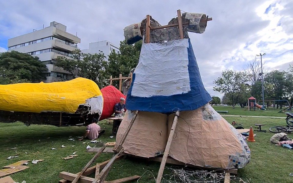 La tradición de Fin de Año en La Plata se renueva: repasa la lista de muñecos 