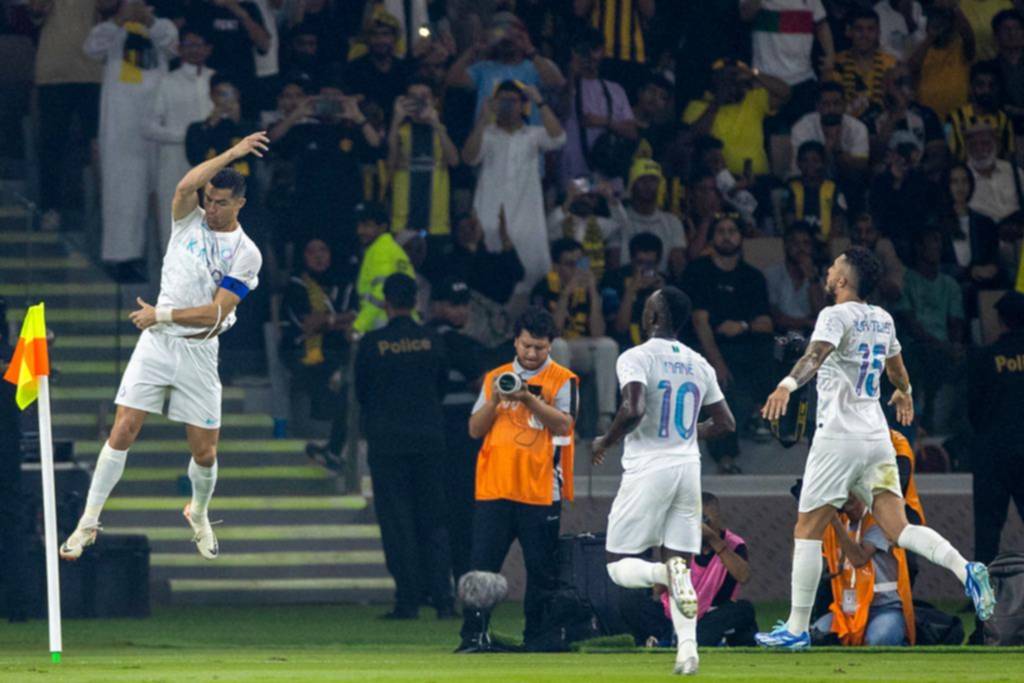 El equipo de Gallardo fue goleado por el de Cristiano Ronaldo