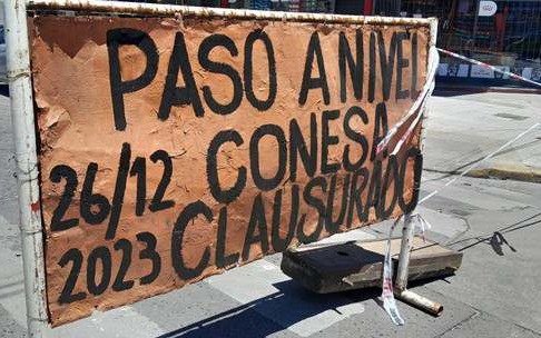 Cierre temporal del paso nivel en Conesa y Rodolfo López en Quilmes
