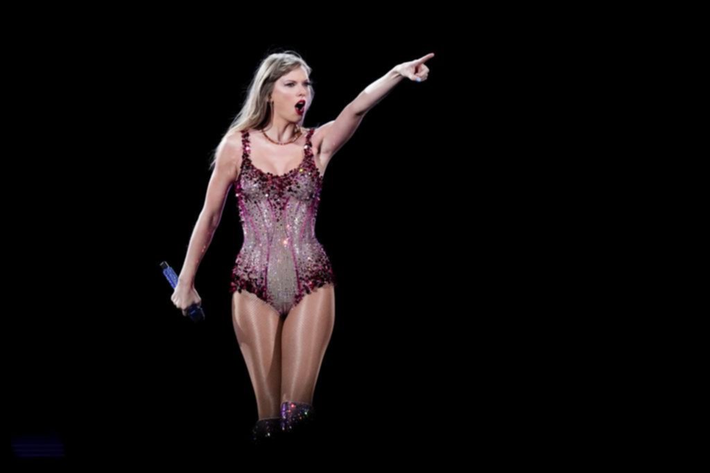 “Agotamiento por calor”: informe forense señala la causa de muerte de la fan de Taylor en Río de Janeiro