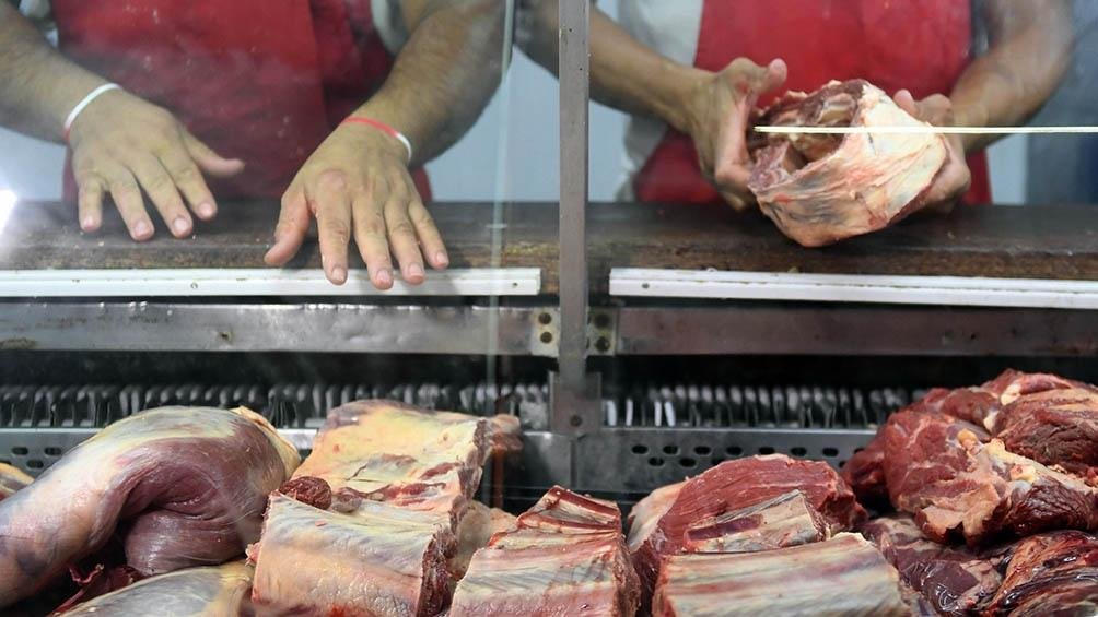 Ante la fuerte caída en el consumo, bajaron los precios de la carne