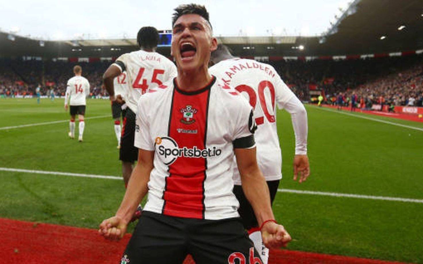 Gol de Charly Alcaraz para Southampton en Inglaterra