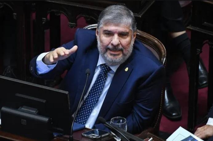 “Es un golpe de Estado lo que está haciendo Milei”