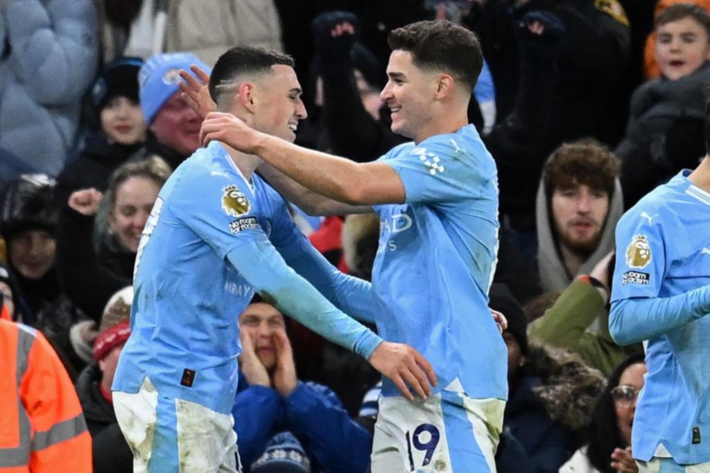 De la mano de Julián, el City volvió a ganar