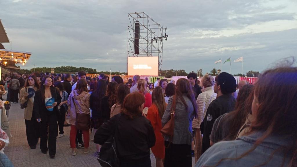 Muestra de trabajos y desfile en el Hipódromo
