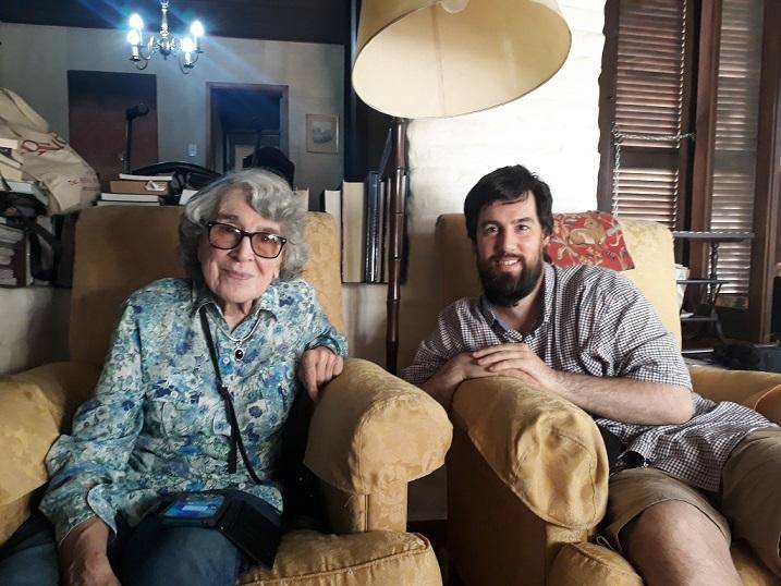 15 años de charlas nocturnas: el entrañable vínculo con una abuela