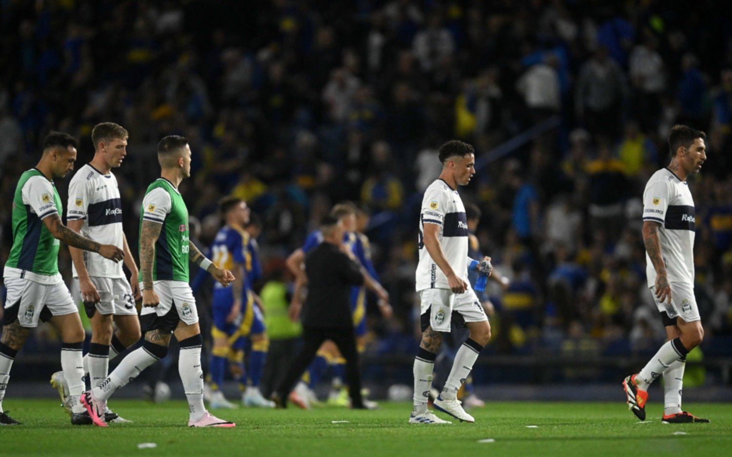 Gimnasia vs Boca.- El Lobo jugó decididamente mal, perdió con el Xeneize 1 a 0 y queda cada vez más lejos de la Sudamericana 