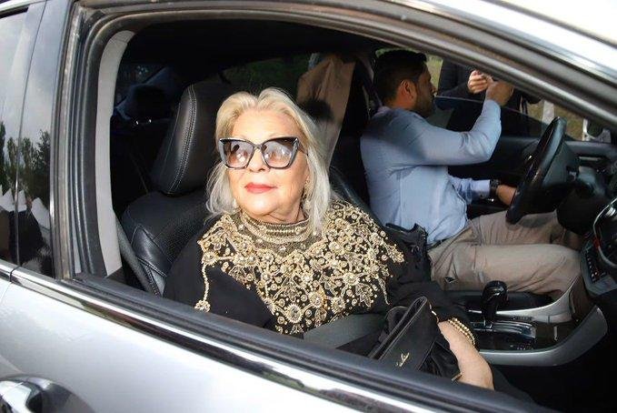 Revuelo por una foto de Carrió con custodios