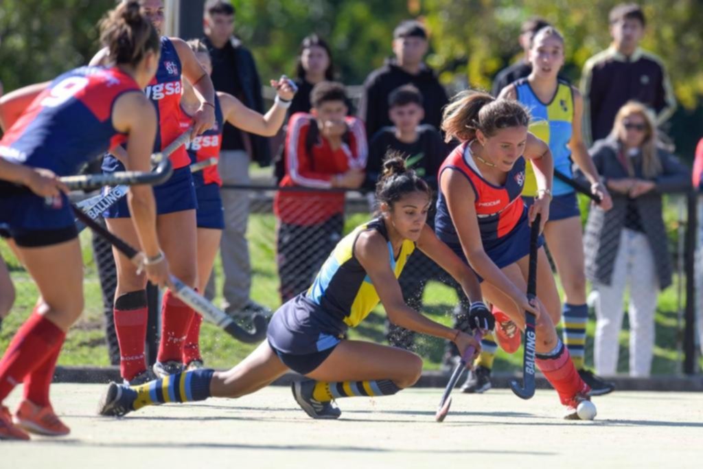 San Luis “A” no pudo y define la permanencia de hockey, en La Cumbre