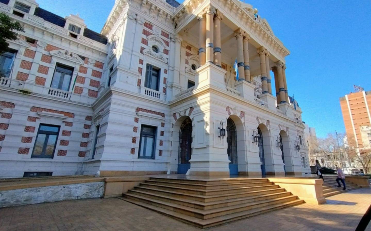 Paritarias bonaerenses: la Provincia convocó a un sector de los estatales para la próxima semana