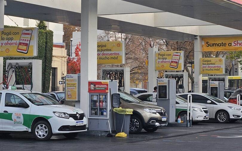 El Gobierno habilitará el autodespacho de combustible en las estaciones de servicio