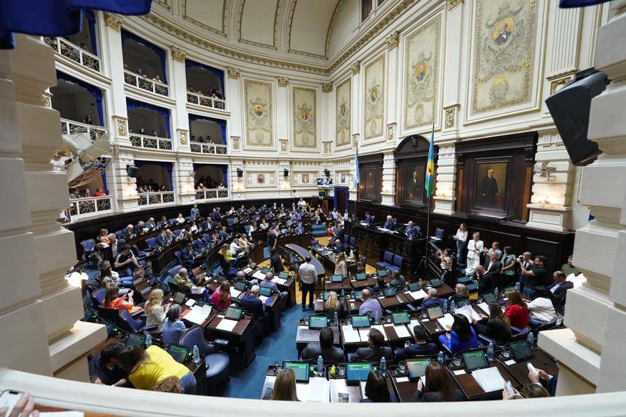 Las reelecciones indefinidas, un deja vu eterno en la Provincia
