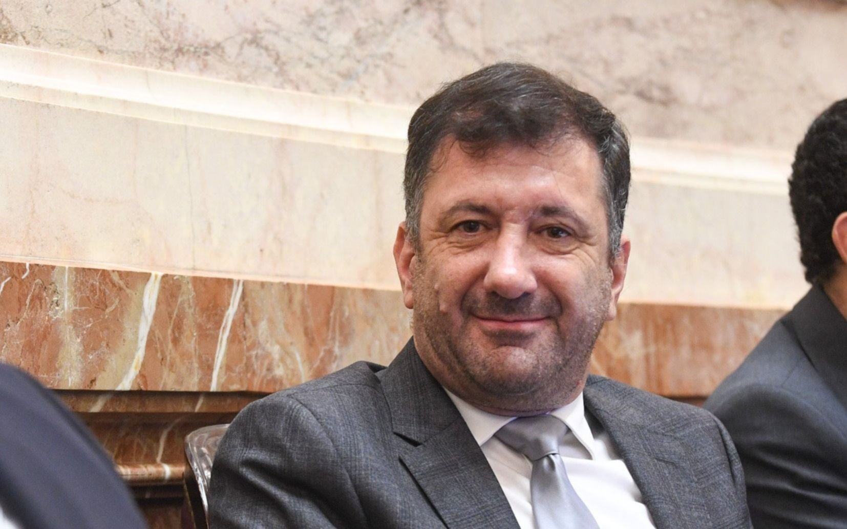 Detuvieron al senador Kueider cuando ingresaba a Paraguay con 200 mil dólares sin declarar