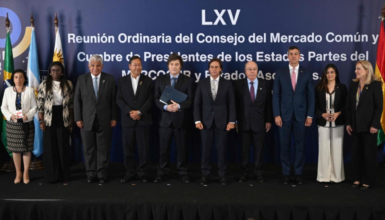 El desplante de Lula a Milei al momento de la foto oficial