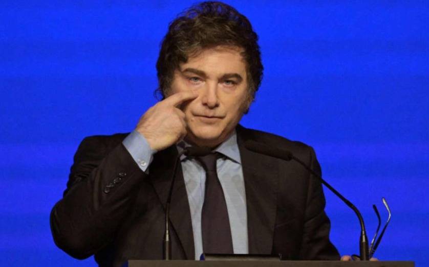 Milei volvió a las redes y le apuntó al Congreso: "A fumigar"