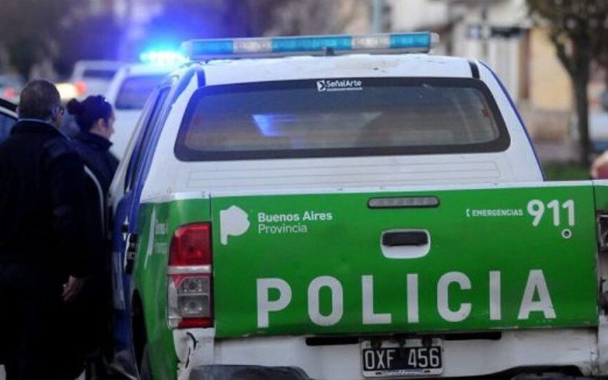 Te roban hasta el sueño: culatazos, amenazas y otra noche sin paz
