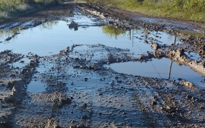 En dos barrios piden arreglos de las calles