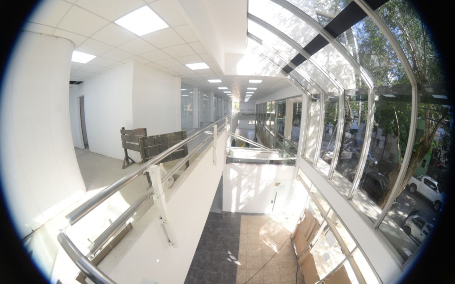 EN FOTOS.- Tres plantas, videovigilancia y sala de emergencias: así avanzan las obras en el nuevo COM de La Plata