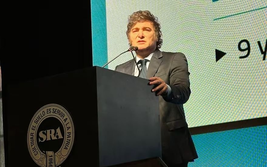 Milei en La Rural, con un guiño al campo: ratificó que bajará las retenciones en 2025