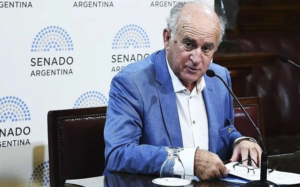 Senado: agregaron la suspensión de Oscar Parrilli a la sesión por el caso Kueider