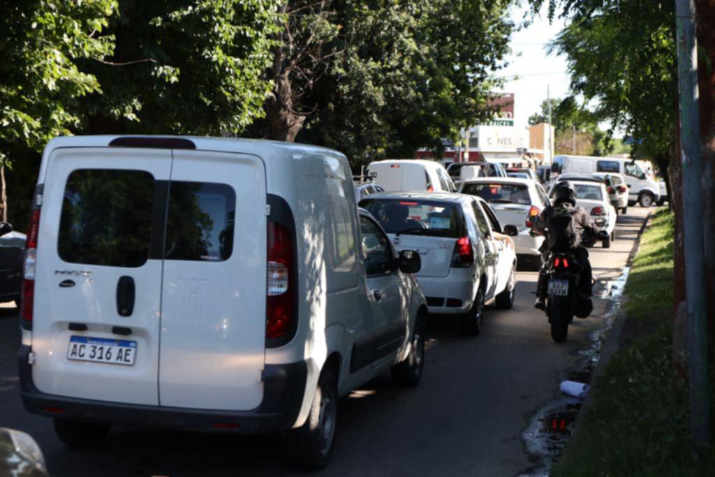 En Villa Elisa juntan firmas para liberarse del “caos” de la autopista