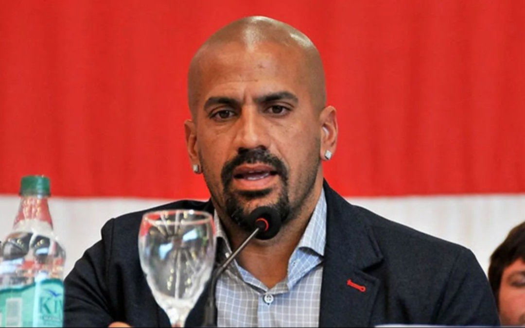 El mensaje de Juan Sebastián Verón por el acuerdo con Foster Gillett: "Lamentablemente hay personas cercanas en contra"