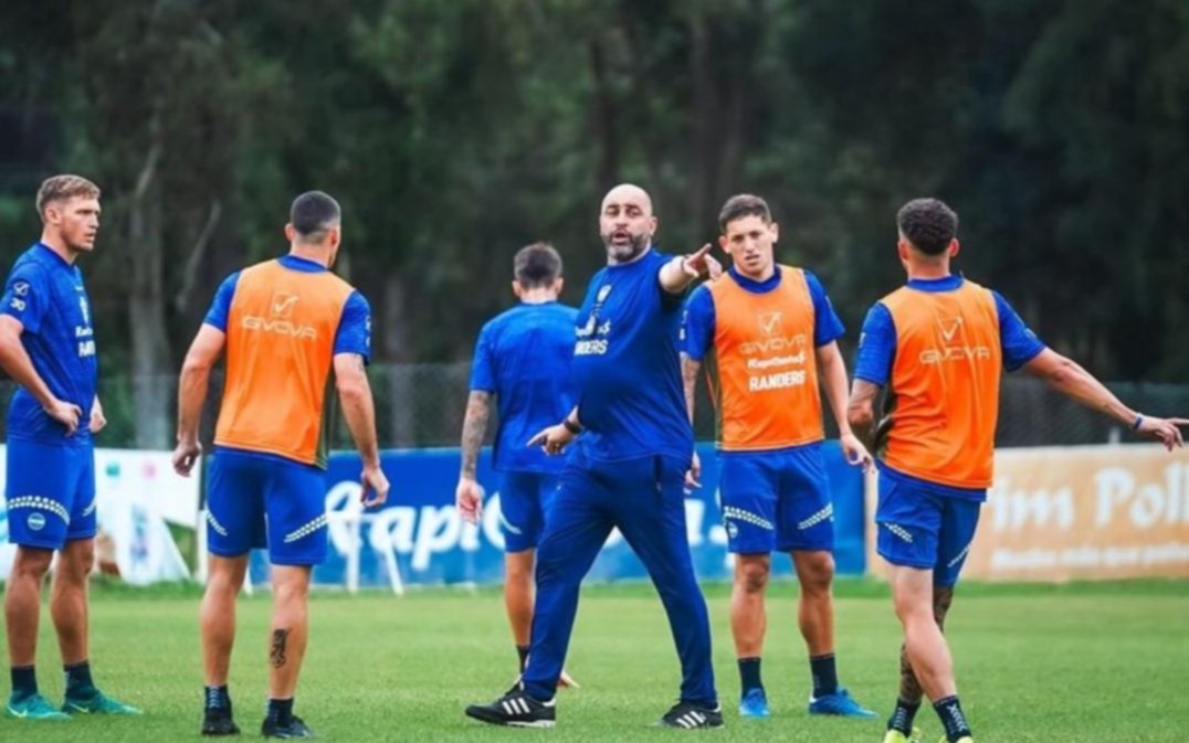 Con las defensas bajas: sin Martínez, Méndez pierde otro jugador por lesión para enfrentar a Platense