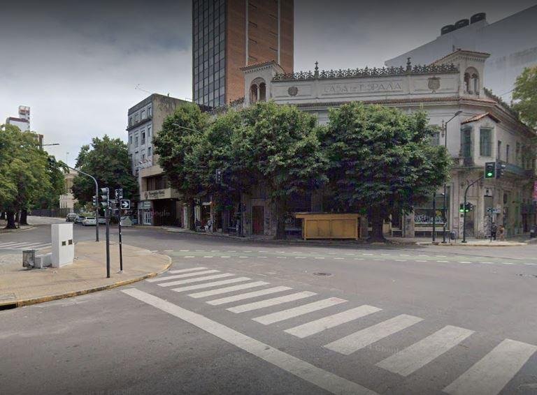 A plena luz del día y con un cuchillo, se llevan la recaudación de un kiosco