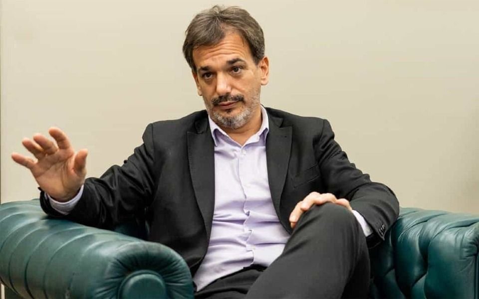 "Nos boludean por las redes y sigue creciendo la deuda pública"