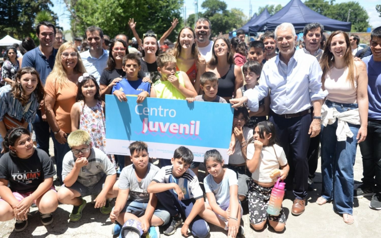 Lanzaron un programa para fortalecer el desarrollo juvenil en los barrios