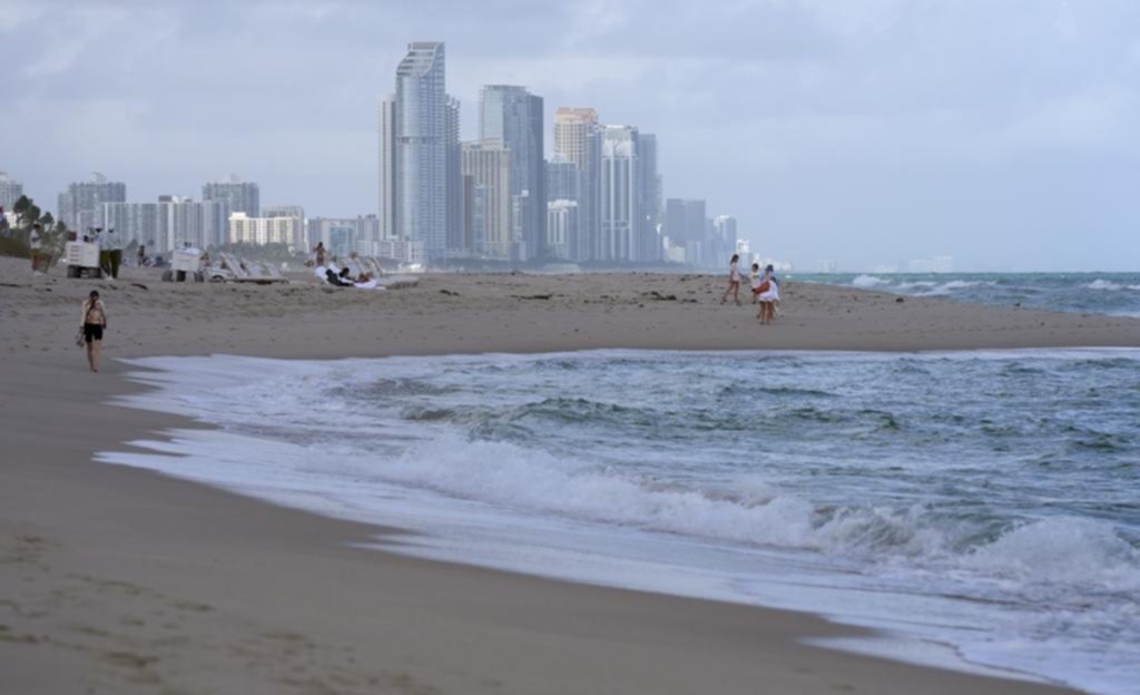Varias torres de lujo están hundiéndose en Florida