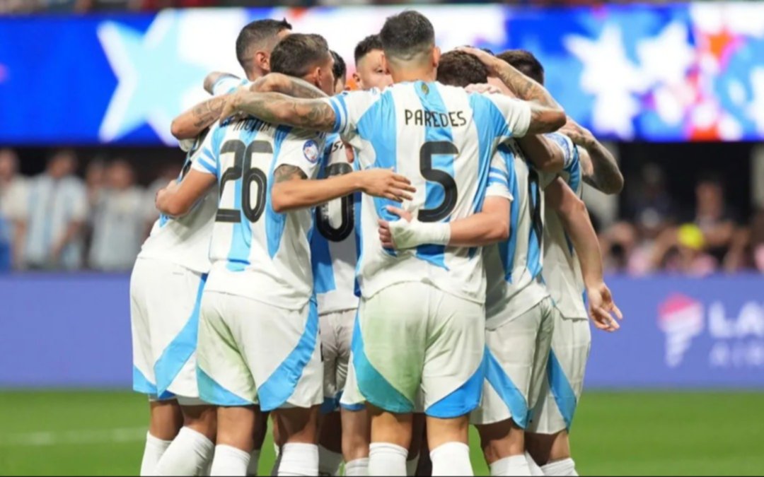 La "Scaloneta" sigue en lo más alto del ranking FIFA por segundo año consecutivo
